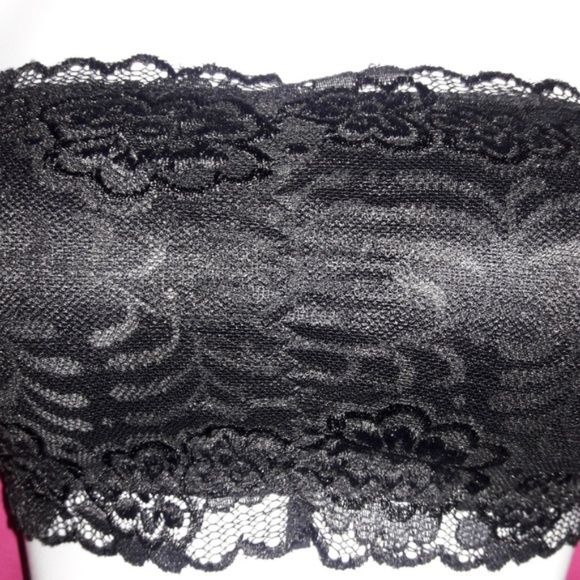 Black Lace Strappy Criss Cross Back Bandeau - Picture 4 of 5